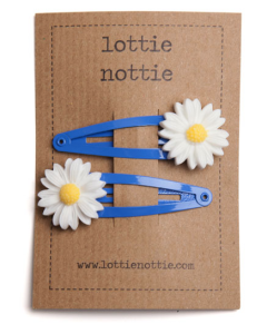 lottie nottie - Daisy on Blue Clips